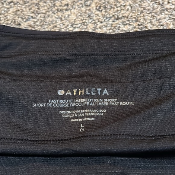 Athleta Fast Route Lasercut Run Short size large - Picture 2 of 5